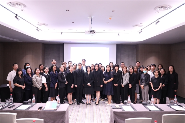 ภาพบรรยายกาศการจัดโครงการสนับสนุนการนำเสนอผลงานวิจัยไปใช้ประโยชน์ แนวทางการขึ้นทะเบียนอาหารและเครื่องสำอางกับ อย.