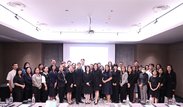 ภาพบรรยายกาศการจัดโครงการสนับสนุนการนำเสนอผลงานวิจัยไปใช้ประโยชน์ แนวทางการขึ้นทะเบียนอาหารและเครื่องสำอางกับ อย.