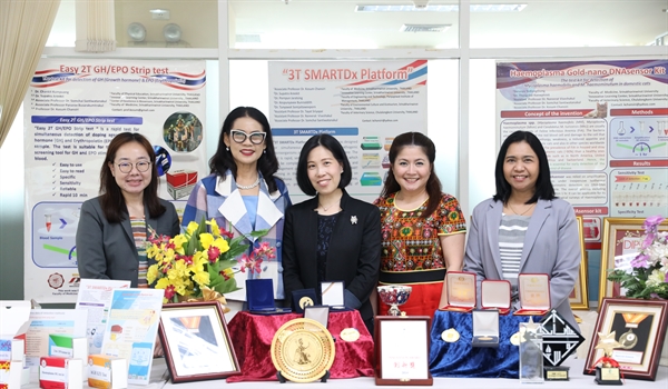 ภาพบรรยายกาศการจัดโครงการเสวนา Research Talk "การเตรียมความพร้อมการนำผลงานวิจัยนวัตกรรมและสิ่งประดิษฐ์ ไปนำเสนอในเวทีระดับนานาชาติ"